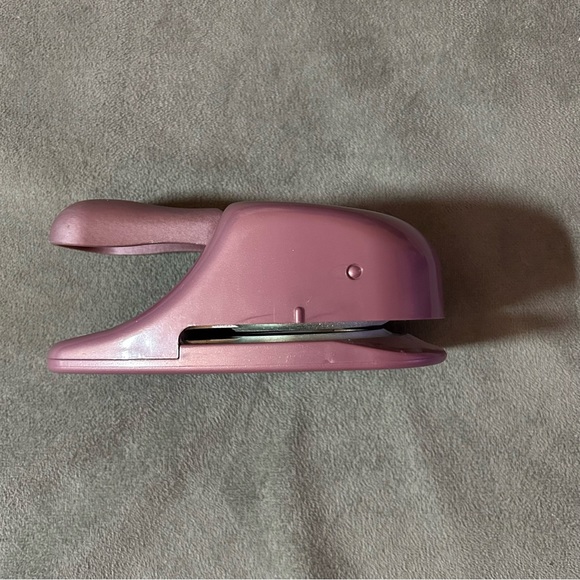 EK Success Paper Shapers whale tail style LARGE heart punch - Picture 2 of 4